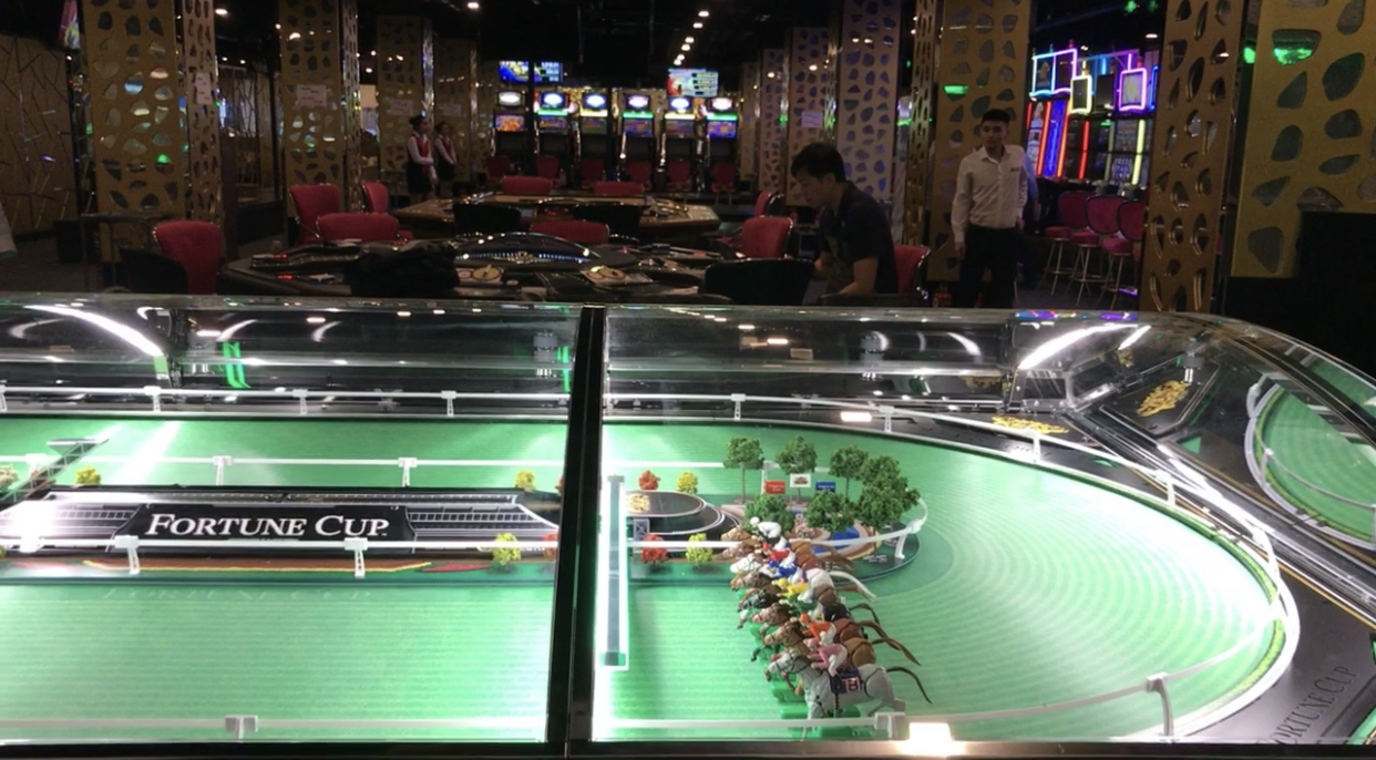 Konami Fortune Cup mechanical horse racing club akoz